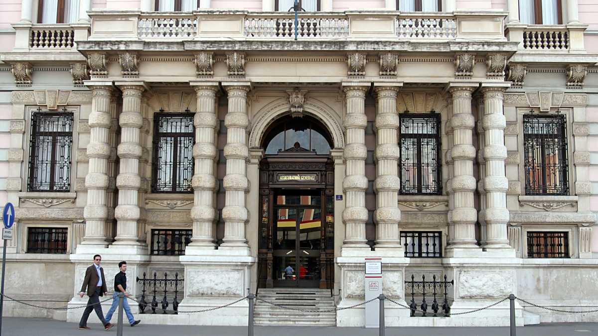 Immagine di Su Generali piomba il piano B di Del Vecchio: un’opa su Mediobanca
