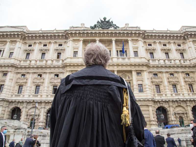 La legge Cartabia è un buon inizio, ma sarà dura spezzare l’asse che lega magistrati e giornali