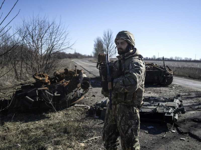 Kiev teme che Biden sia pronto a cedere sull’autonomia del Donbass