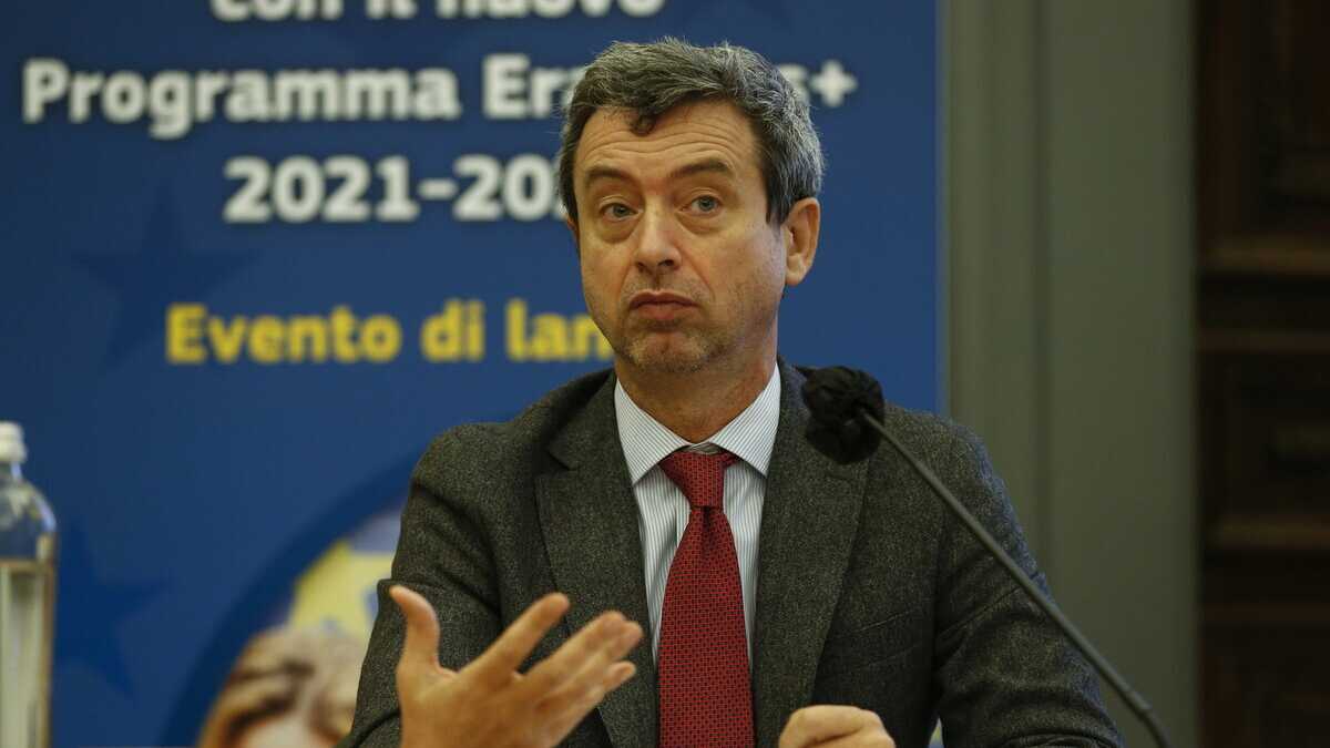 Immagine di Il ministero del Lavoro celebra il Reddito di cittadinanza, ma ne certifica il fallimento
