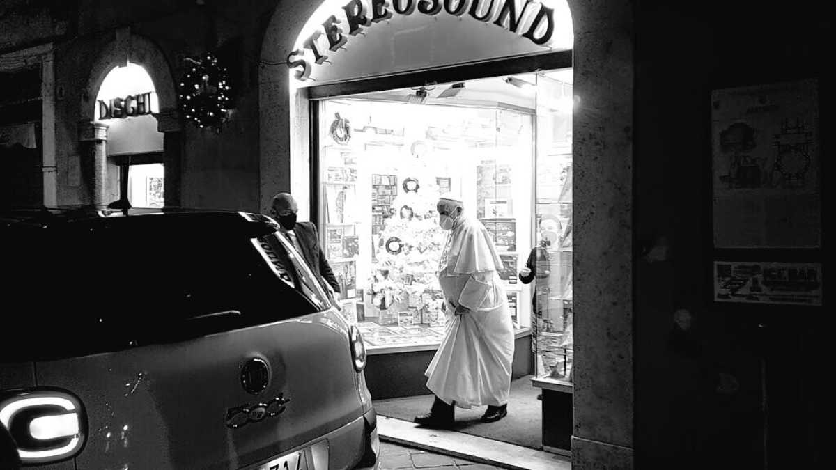 Immagine di Vuoi sapere quali dischi ha comprato il Papa? Non cliccare qui
