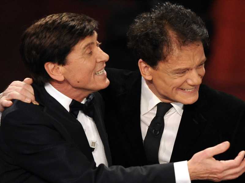 Gianni Morandi e Massimo Ranieri a Sanremo 2011 (Ansa)&nbsp;