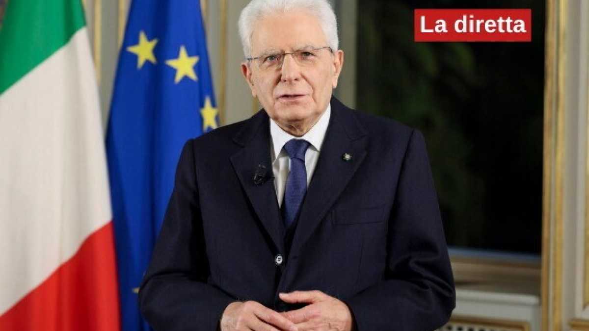 Immagine di Il bis di Mattarella spacca il centrodestra. Conte: "Con Di Maio chiariremo". Letta: "Politica in difficoltà"
