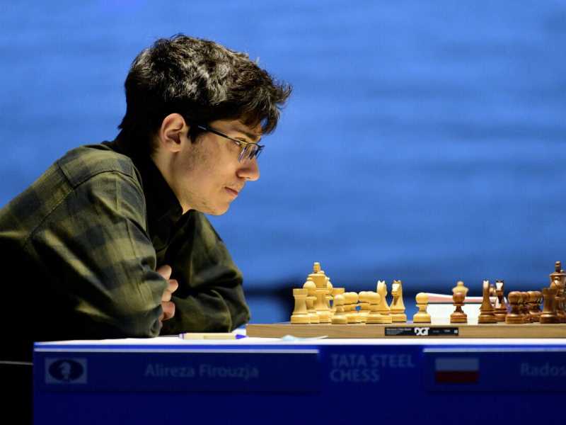 Lo scacchista Alireza Firouzja nel round finale del torneo Tata Steel (foto Ansa)&nbsp;<br />