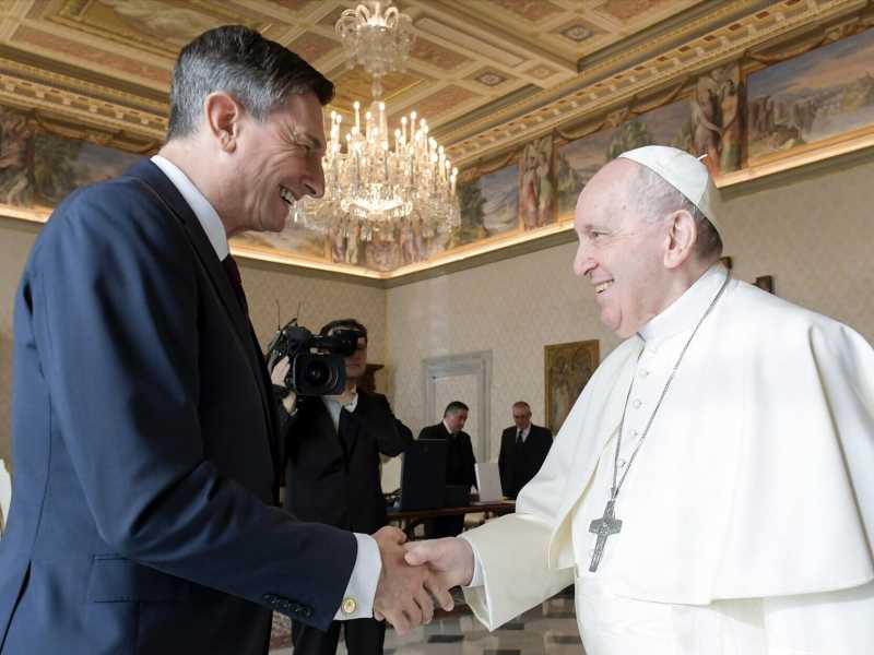 Il presidente sloveno Borut Pahor e Papa Francesco il 7 febbraio (Ansa)&nbsp;