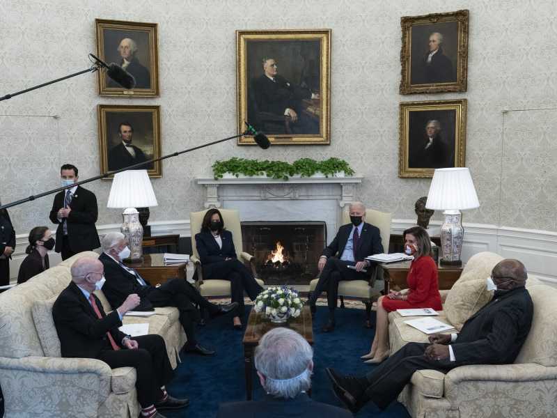 Biden incontra i Dem alla Casa Bianca (foto LaPresse)&nbsp;<br />