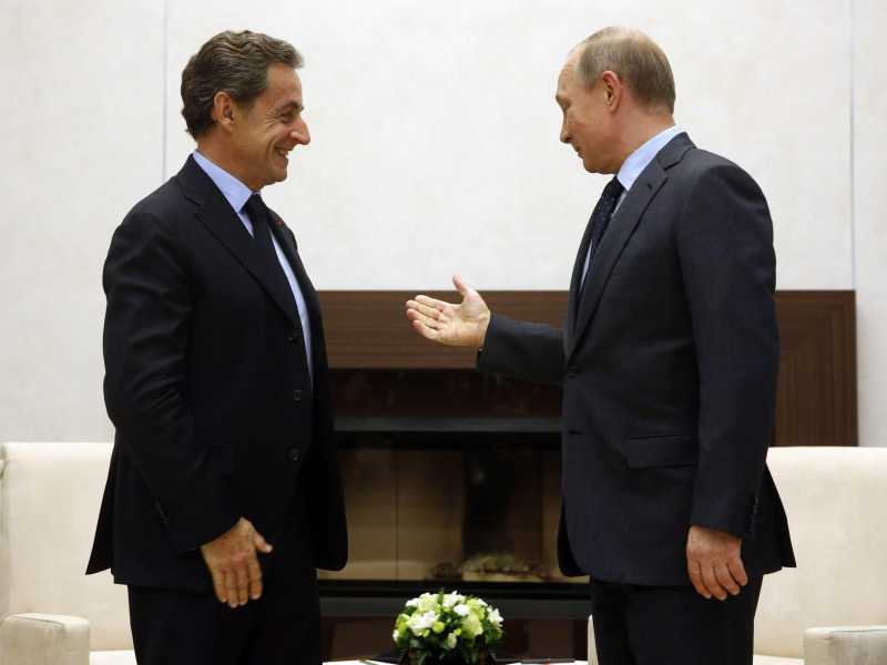 Nicolas Sarkozy e Vladimir Putin (Ansa)<br />&nbsp;<br />