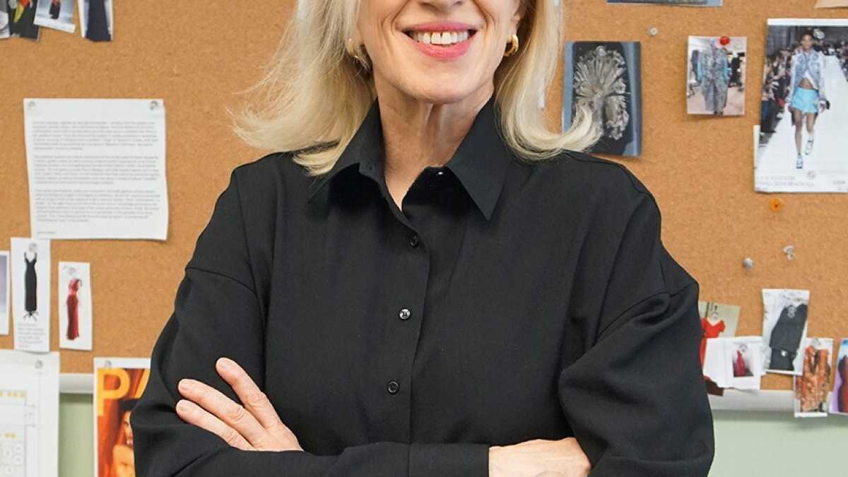 Immagine di Per fare vestiti studiate i classici. L'intervista a Valerie Steele