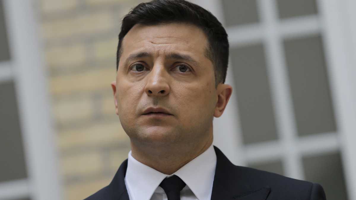 Immagine di L’eroica resistenza di Zelensky è uno specchio per l’occidente in guerra con Putin