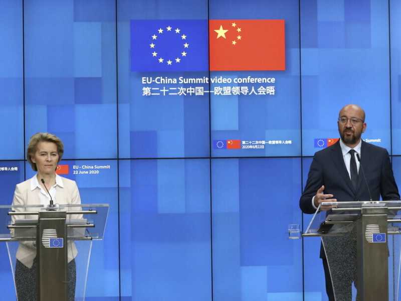 22 giugno 2020. Charles Michel e Ursula von der Leyen durante il summit Ue-Cina in videoconferenza a Bruxelles (Foto: Yves Herman, Pool Photo  via AP)<br />
