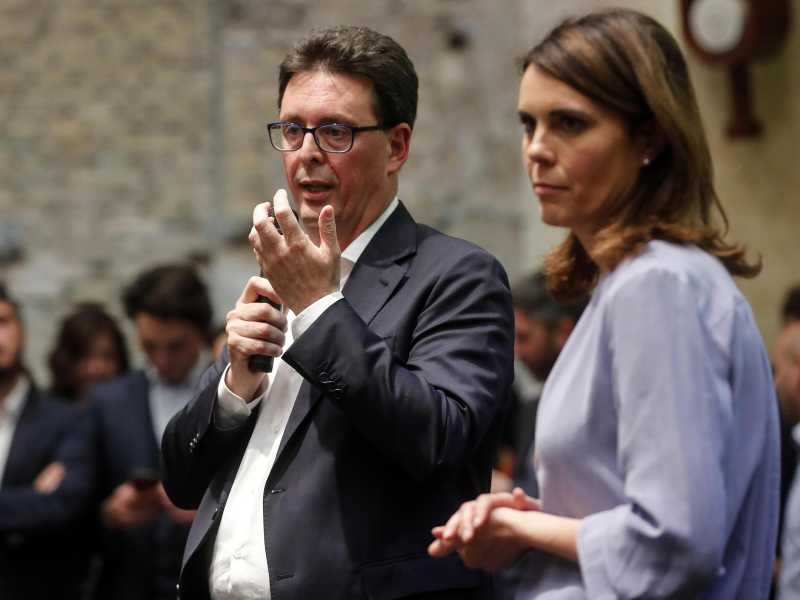 Nicola Danti, con Simona Bonaf&egrave; (Ansa)
