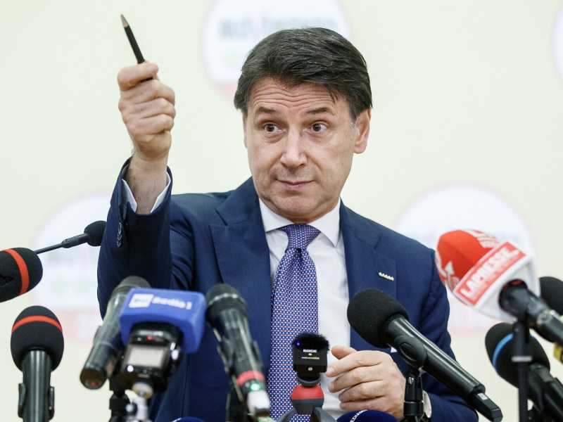 Conte è il "the new Bertinotti" della sinistra. È solo una grana per il Pd