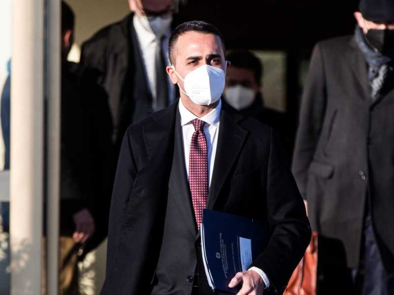 Di Maio: "Via trenta diplomatici russi dall'Italia". Sono sospettati di spionaggio