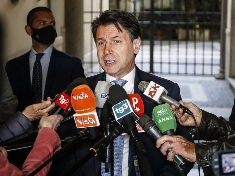 Putin, Trump e Orsini: Conte si sente sotto attacco. E teme che Grillo parli di guerra