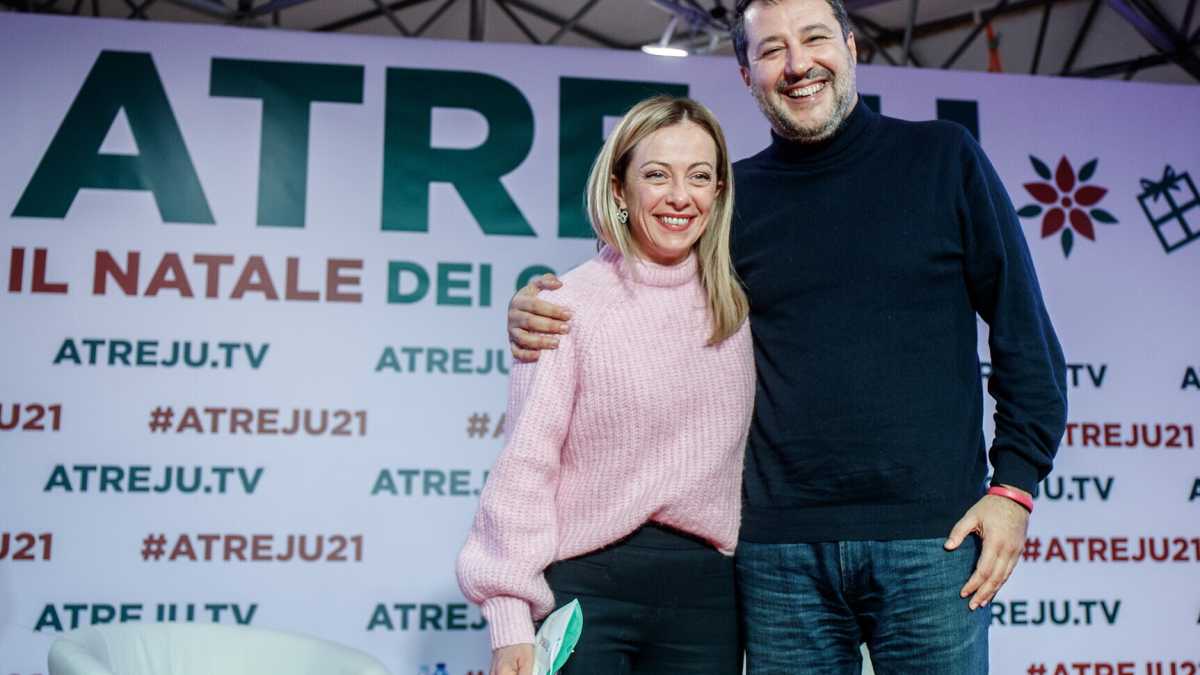 Immagine di Con o senza cipria il populismo di destra resta antieuropeista