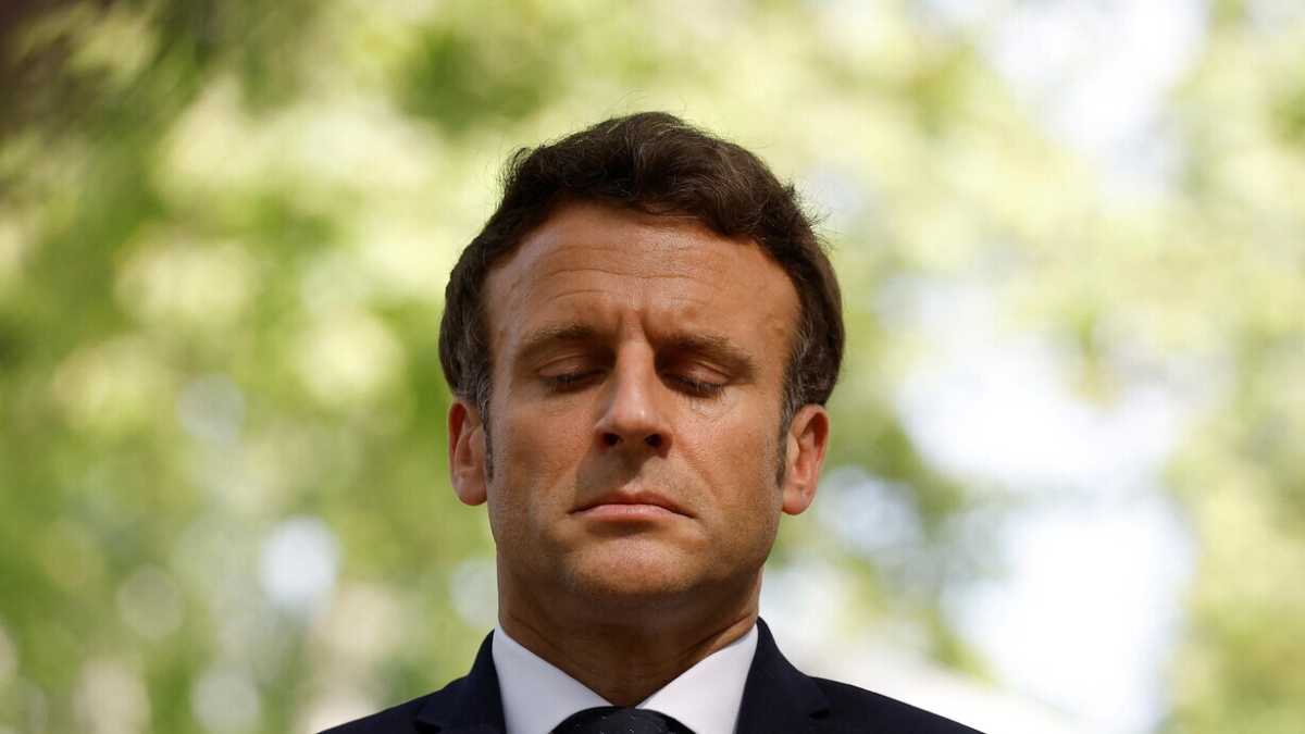 Immagine di Macron, basta “macronare”