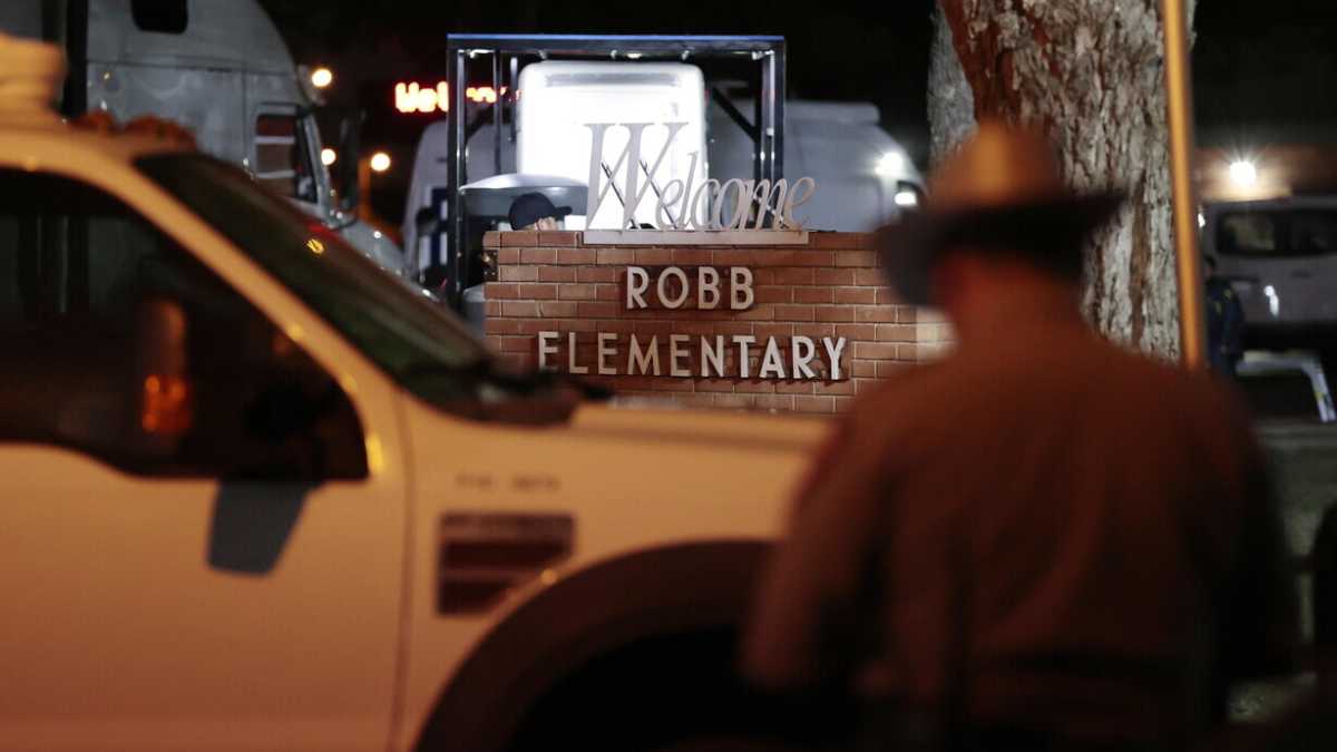 Immagine di Da Sandy Hook alla strage in Texas. Cambiano le parole ma non le leggi