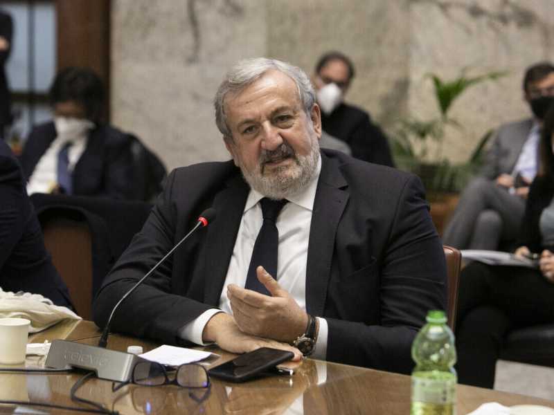 Proponeva la castrazione chimica. L'ex leghista pugliese ora si candida con Emiliano