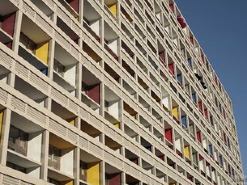Cit&eacute; Radieuse, Le Corbusier (foto iJuliAn via Flickr)&nbsp;<br />