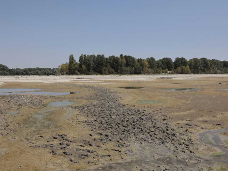 Il fiume Po in secca a Sermide, in provincia di Mantova (Ansa)&nbsp;<br />