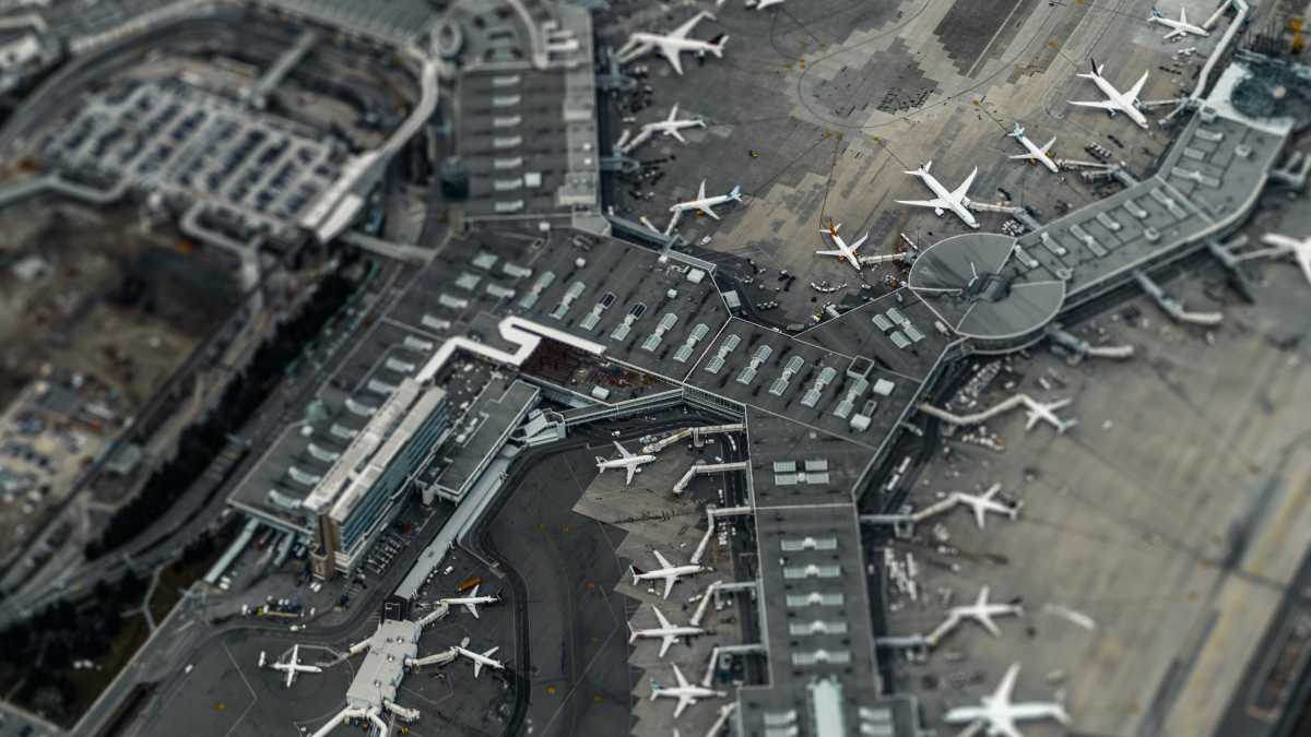 Immagine di Tagli, ritardi, cancellazioni. Prendere un aereo è diventato un incubo. E andrà pure peggio