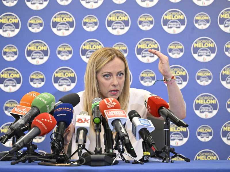 Ucraina, la risoluzione di FdI: "Sì all'invio di armi come deciso lo scorso 1° marzo"