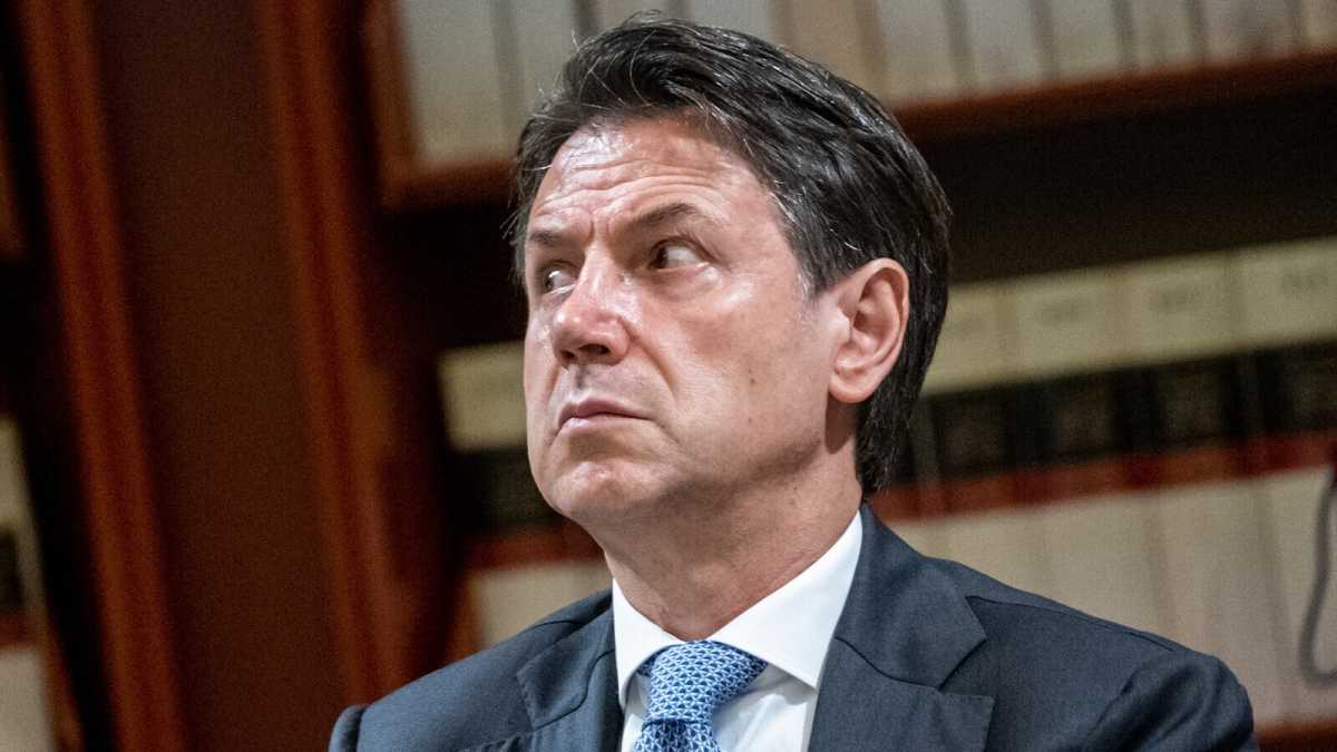 Ossequi alla leadership che grillina che ha biodegradato i grillini