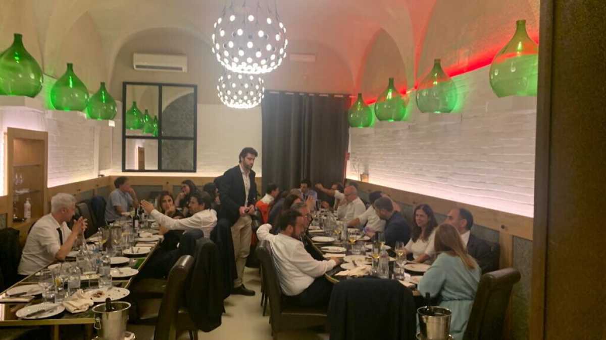 Immagine di M5s, la cena di Conte con i fedelissimi: "Andiamocene". "Restiamo"