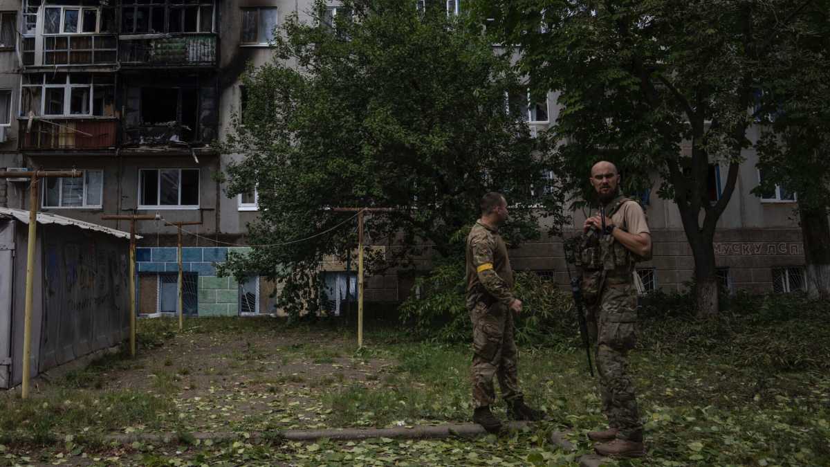 Immagine di La politica ucraina e i dissensi attorno a Zelensky visti da Dnipro