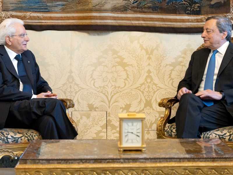 Draghi se ne va, è il colpo di sole dell'Italia-Italia