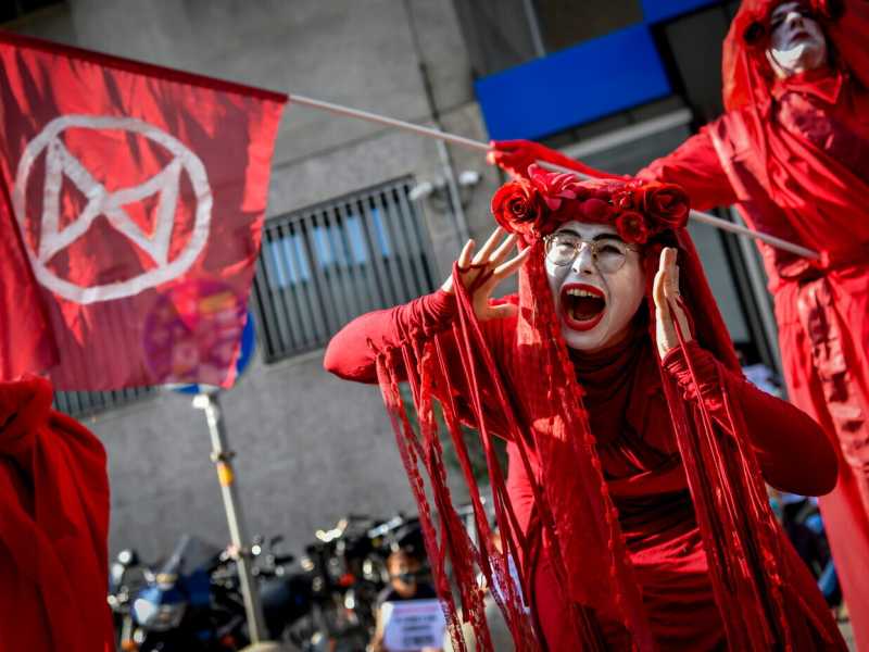 Milano, Flash Mob del movimento ambientalista Extinction Rebellion (LaPResse)&nbsp;<br />