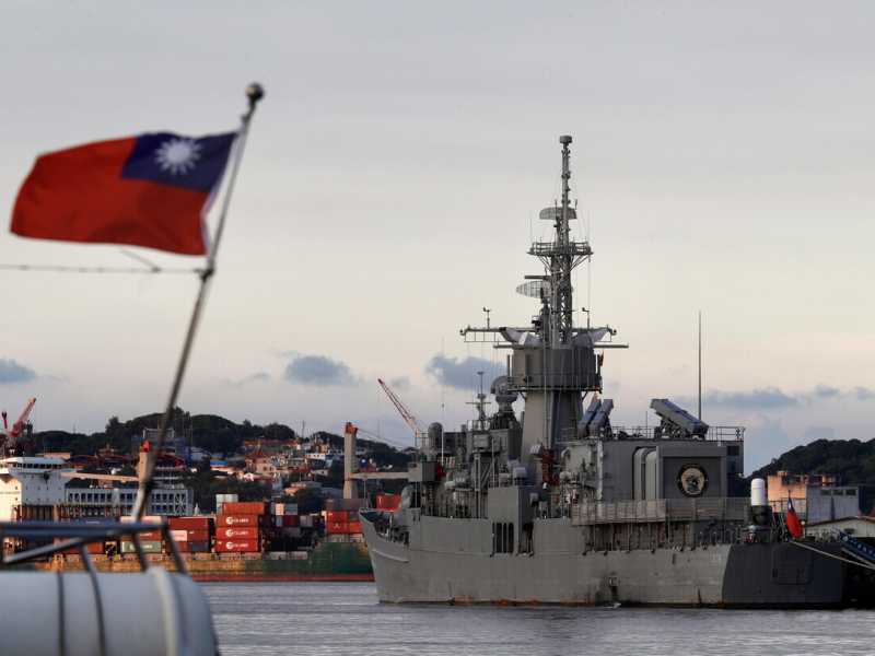 Pechino vìola la linea nello Stretto di Taiwan e taglia i rapporti con l’America