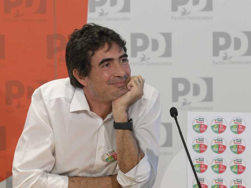 &nbsp;il segretario di Si, Nicola Fratoianni (Ansa)