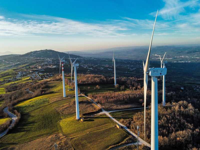 Sorga in Puglia un Santo che fulmini un parco eolico