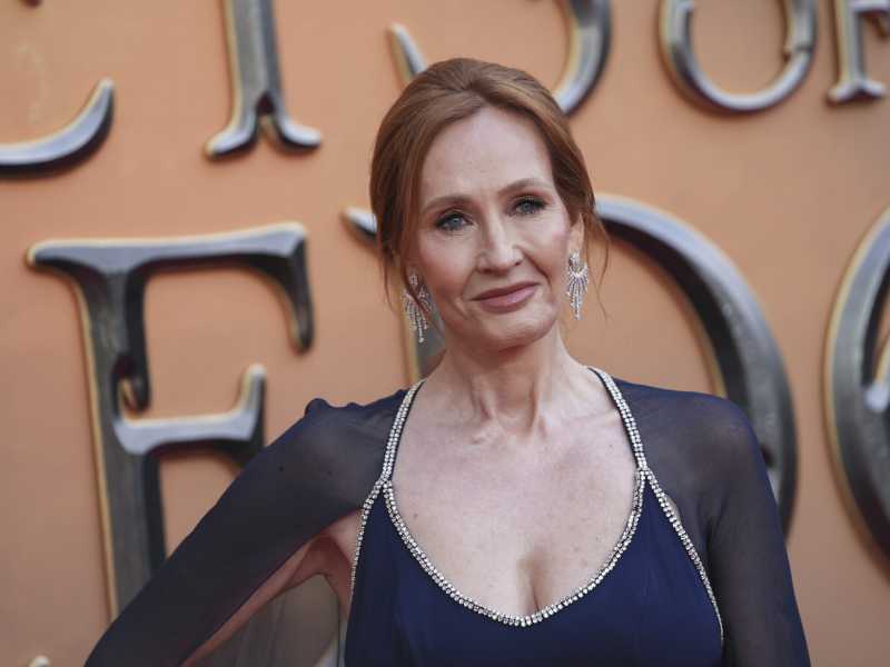 Romanzieri inglesi in rivolta contro il “pensiero di gruppo sul gender”
