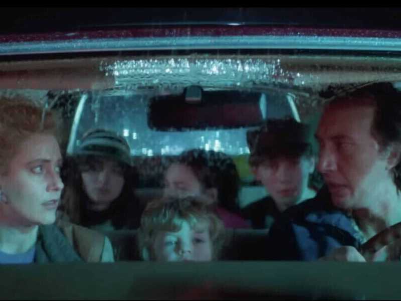 Ci vuole coraggio, oggi, per cominciare la Mostra con un film su una nube tossica
