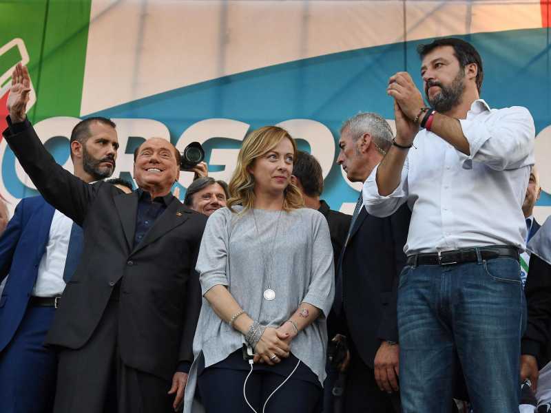 Gabrielli dice che non ci sono italiani nel dossier Usa sui finanziamenti russi. Intanto Orbán divide il centrodestra
