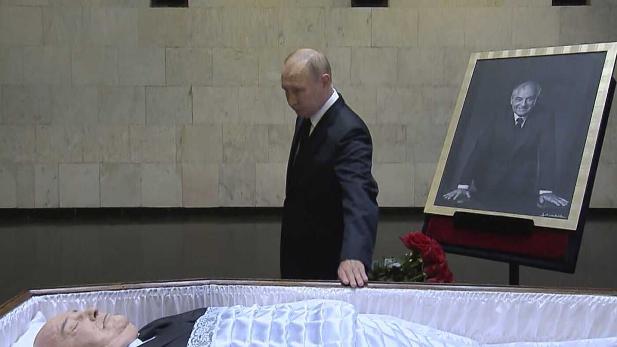 Immagine di I funerali di guerra di Gorbaciov