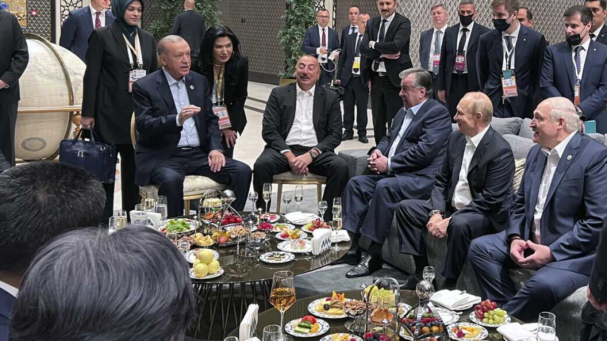 Immagine di Erdogan dice a Putin di lasciare i territori occupati (anche la Crimea)