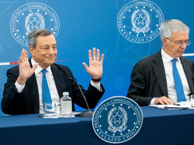 Franco congela la Nadef fino al voto, ma la Finanziaria resta un spettro. "Servirà un tecnico", dice Giorgetti