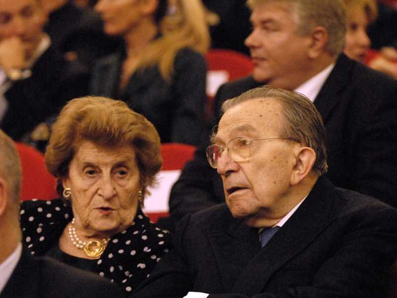 &nbsp;Giuliano Andreotti con la moglie Livia Danese (LaPresse)