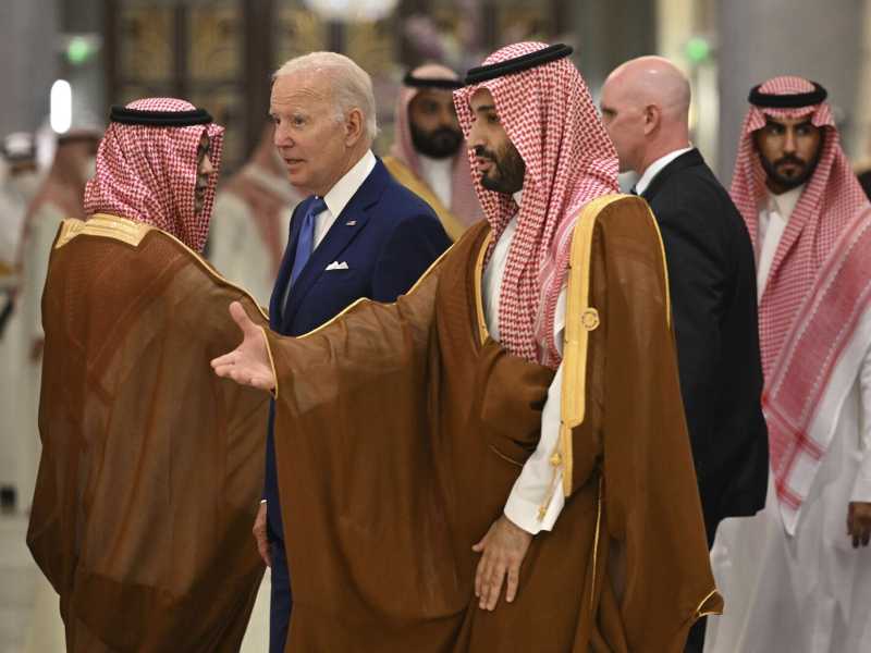&nbsp;Joe Biden a Gedda con Mohammed bin Salman lo scorso luglio (foto LaPresse)