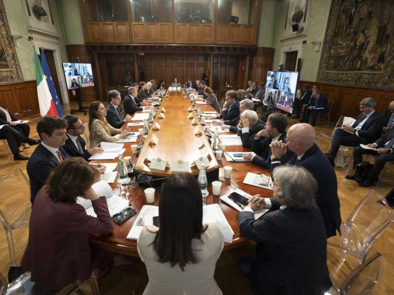 Una riunione della cabina di regia sul Pnrr (foto Ansa)