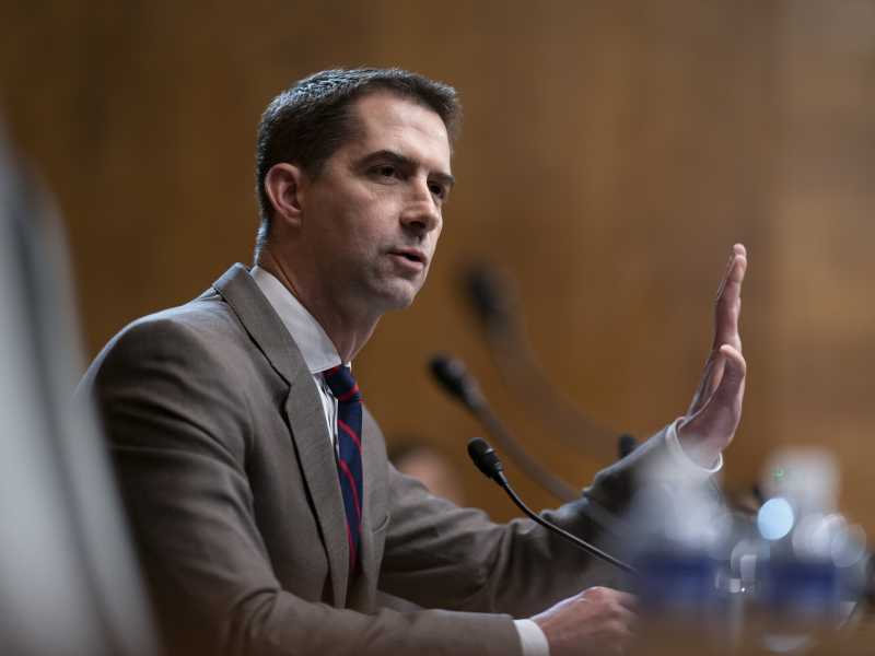 Il 3 6 2020 il Nyt ha pubblicato un saggio di Cotton che esplora l&rsquo;invocazione dell&rsquo;Insurrection Act contro i rivoltosi di BLM (Ap/J. Scott Applewhite)&nbsp;<br />