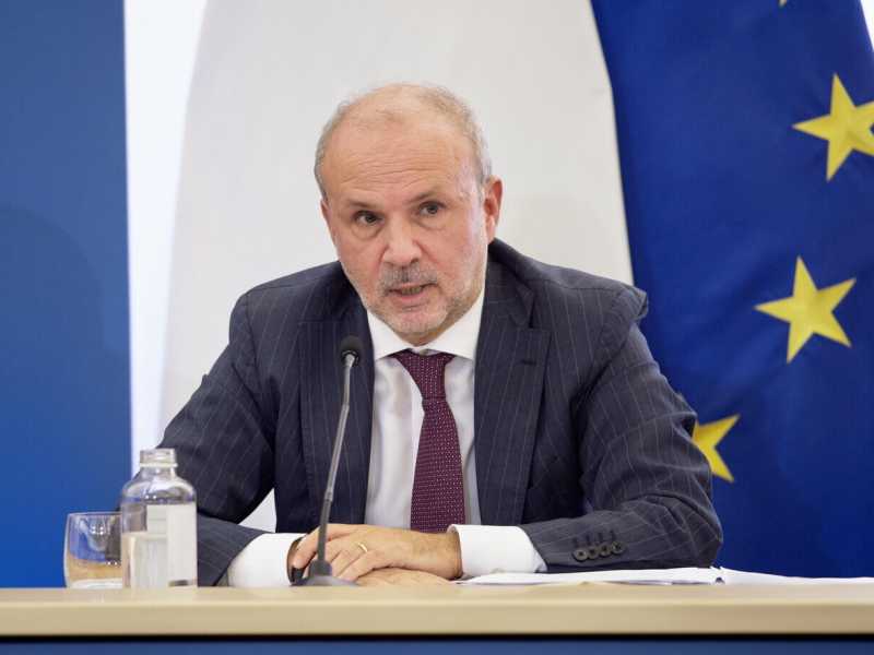 L'imbarazzo del ministro della Salute Orazio Schillaci su Covid e medici No vax