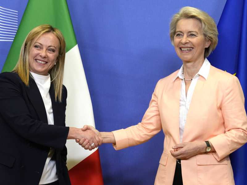 Il faccia a faccia (in inglese) Meloni-von der Leyen: "Sull'Ucraina garantisco io". I timori Ue sugli alleati