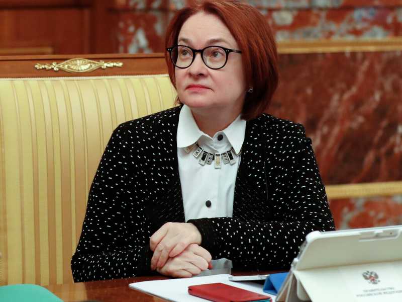 “Le sanzioni sono molto potenti”, ammette la banchiera di Putin