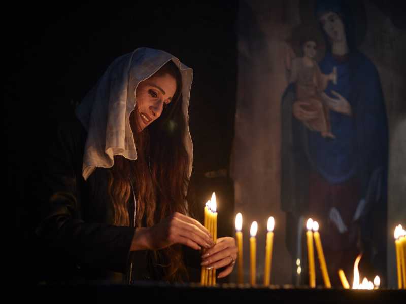 Nella cattedrale di Echmiadzin, la capitale spirituale dell'Armenia (foto di Kiran Ridley/Getty Images) <br />