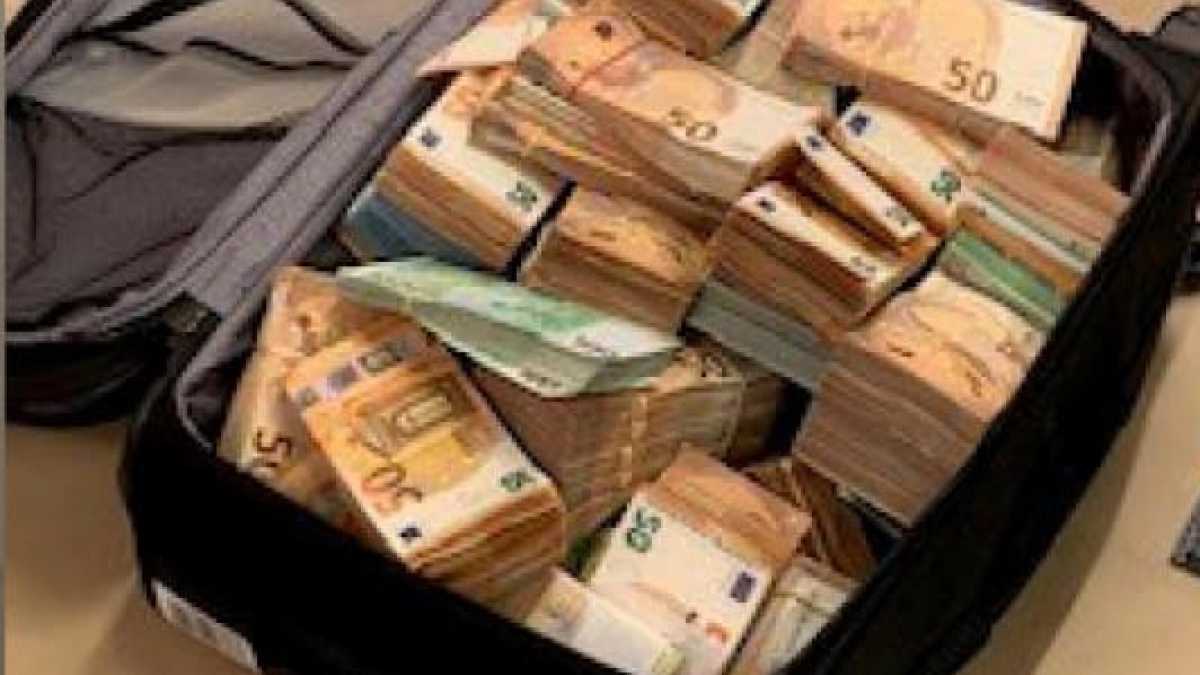 La sinistra e la corruzione in Europa, o la terza via del benaltrismo