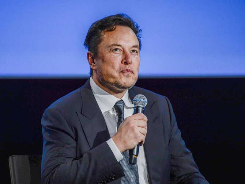 Musk annuncia le dimissioni da Ceo di Twitter. E cerca un "folle" che prenda il suo posto